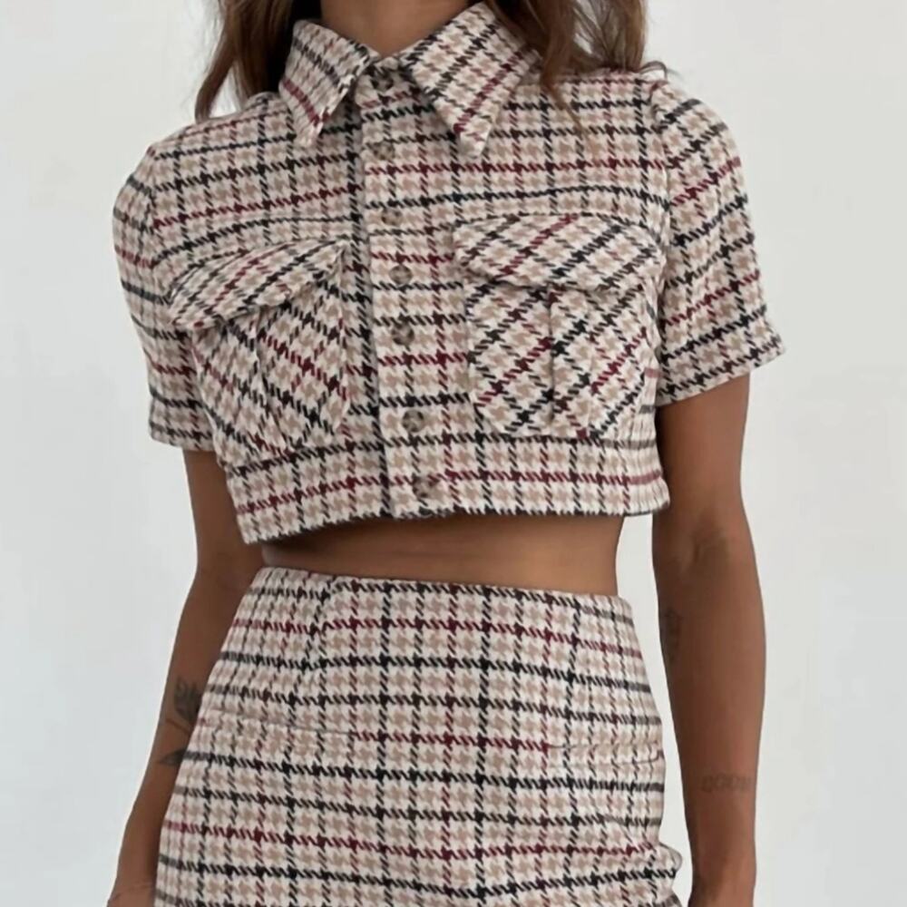 Rumored Coco Plaid Tweed Crop Top Revolve Cream Newberry Button Up XS NWT - Picture 3 of 11